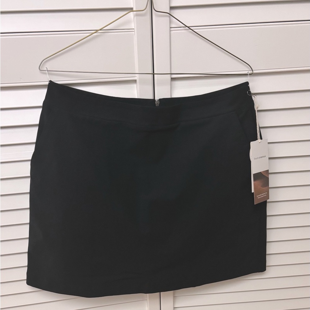 Black Vuori Meta Skirt Size L